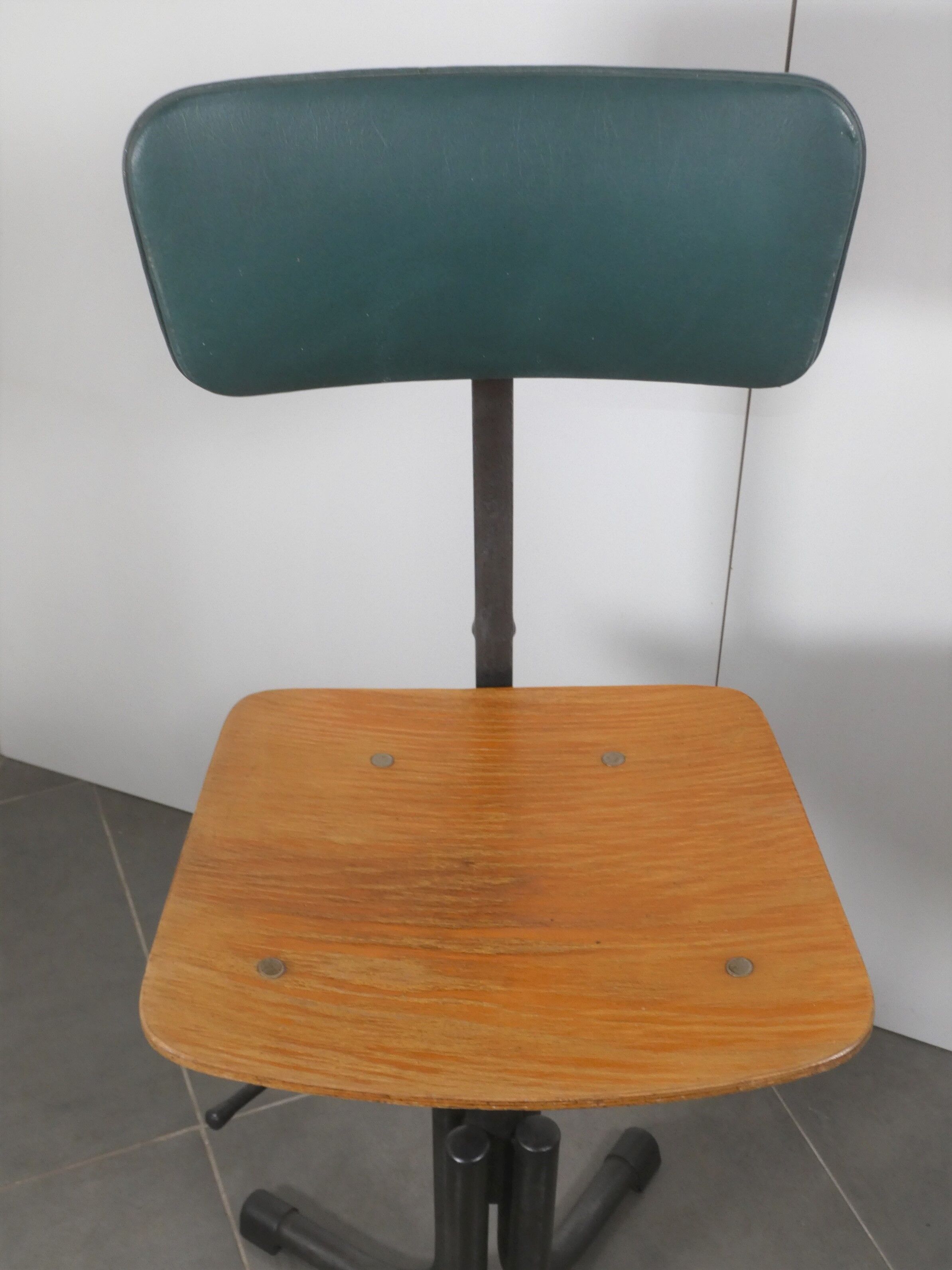 Chaise biénaise