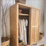 Armoire parisienne