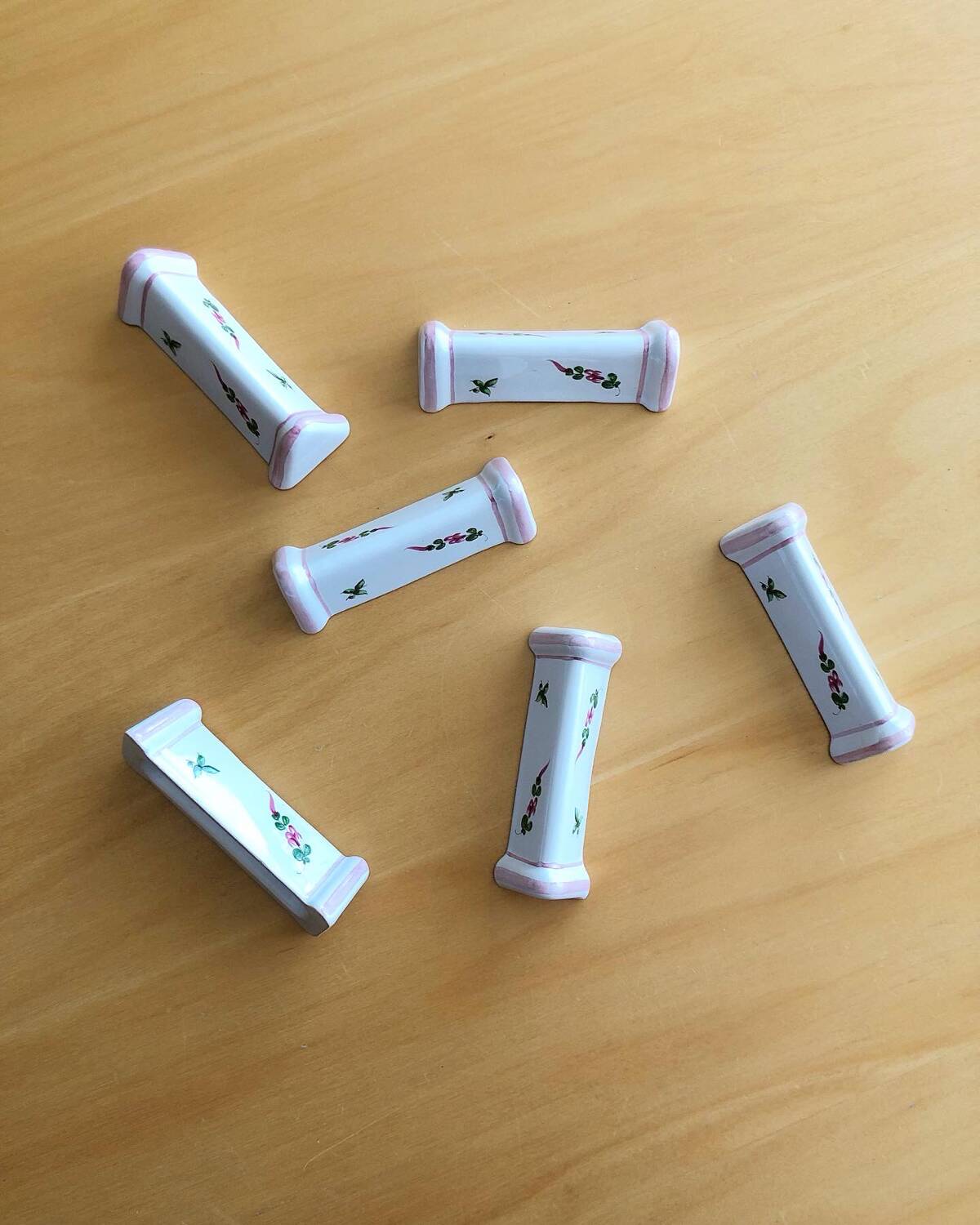 6 vintage knife holders