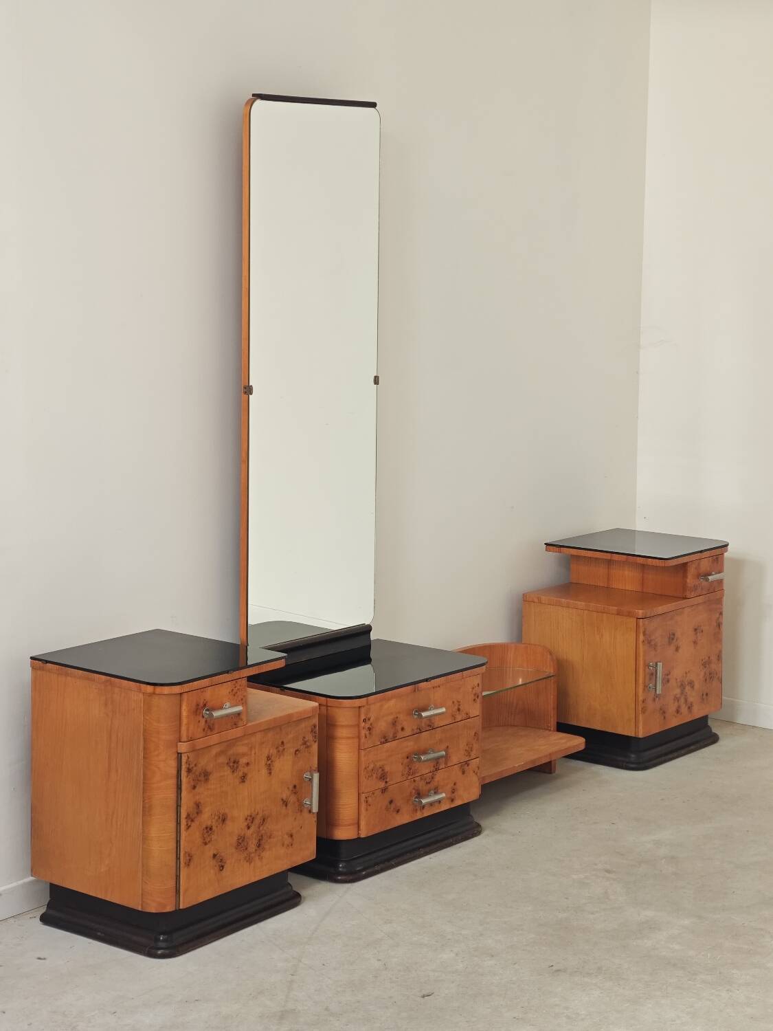 Jindrich Halabala dressing table and bedside tables for Up Zavody 1950