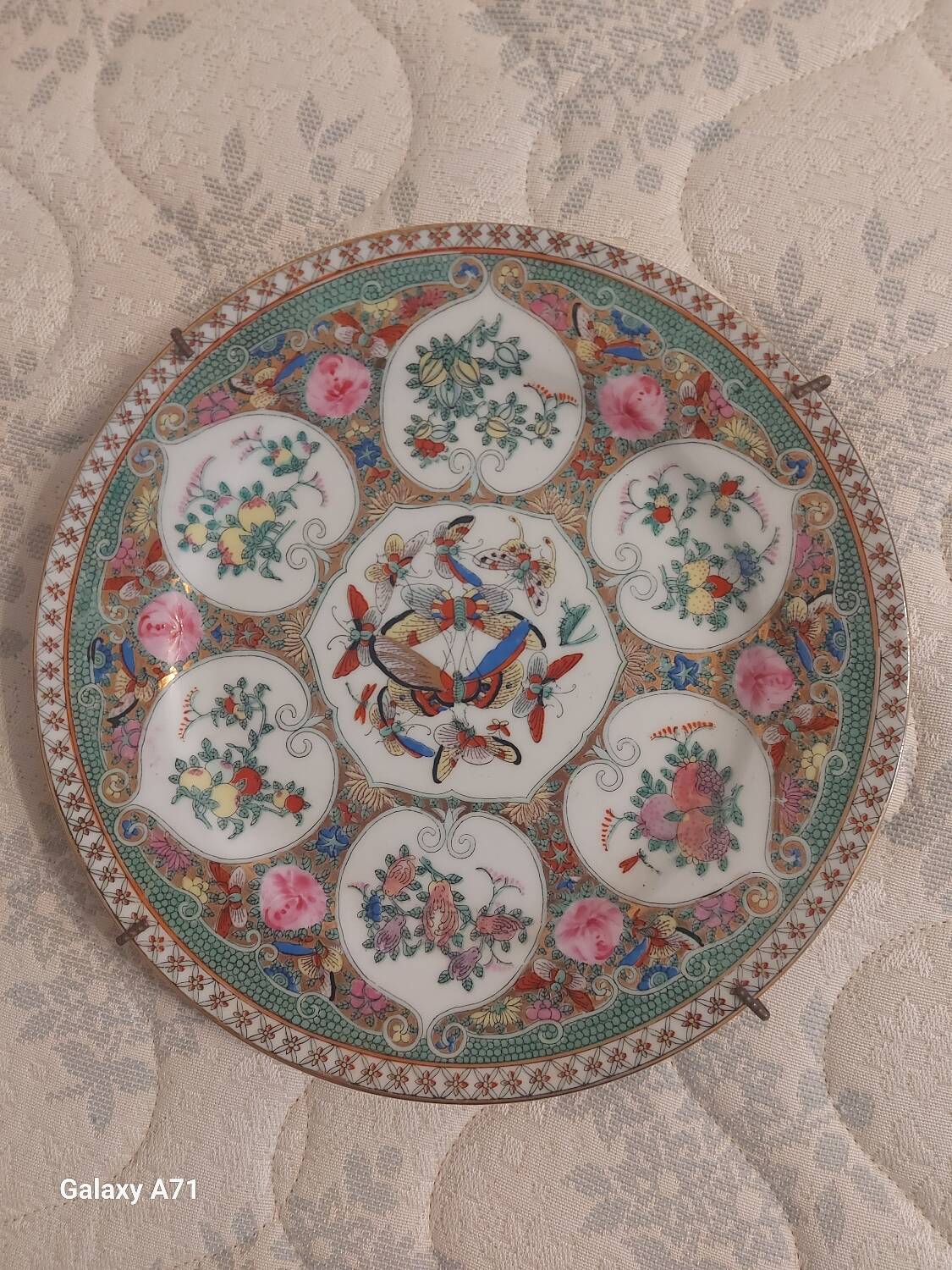 Decorative plate in Chinese porcelain