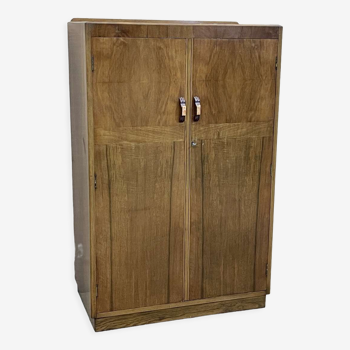 Armoire d'étudiant anglais en noyer des années 1930