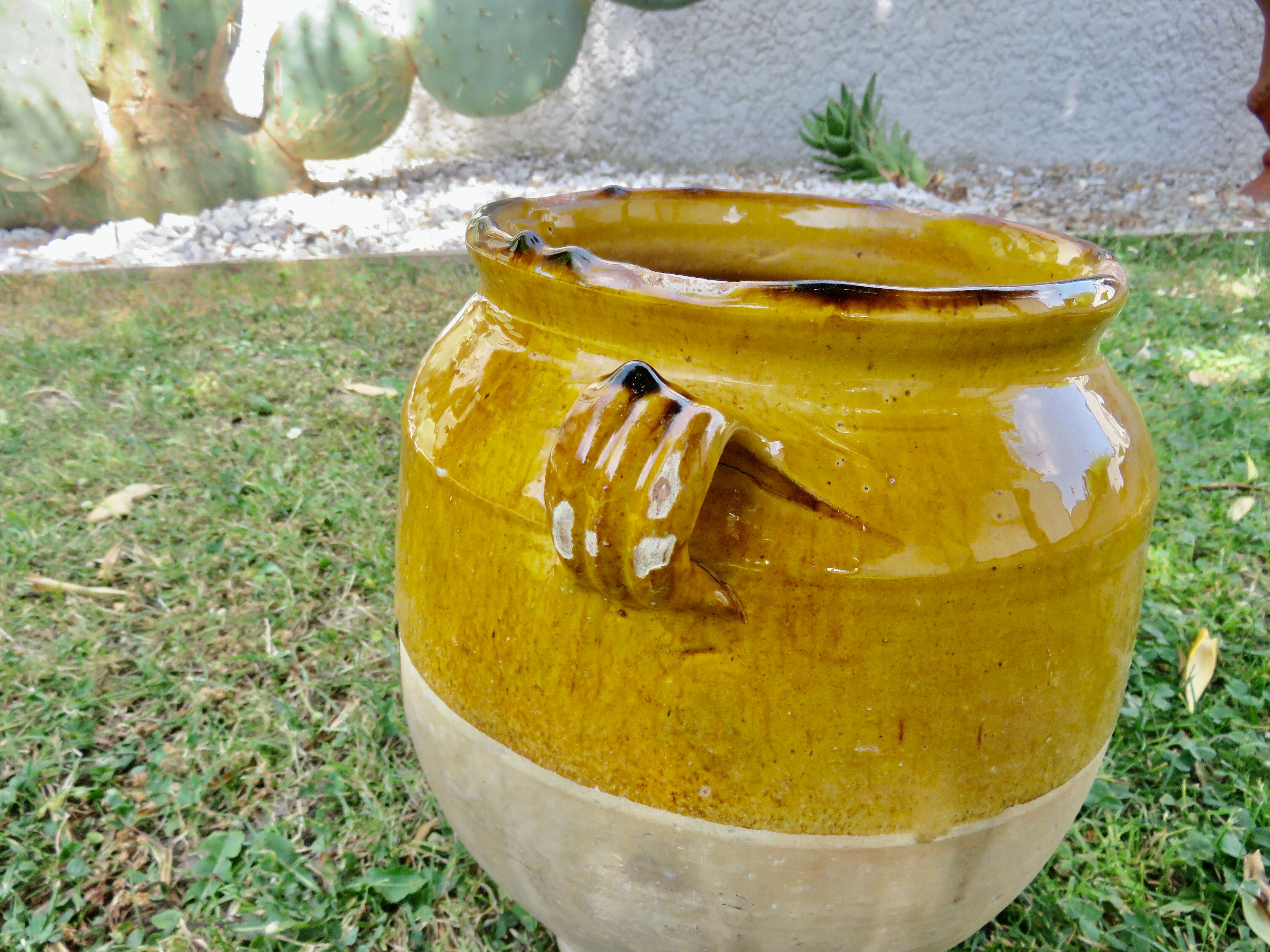 Vase, pot, jarre à huile en terre cuite vernissée jaune, fin 19ème