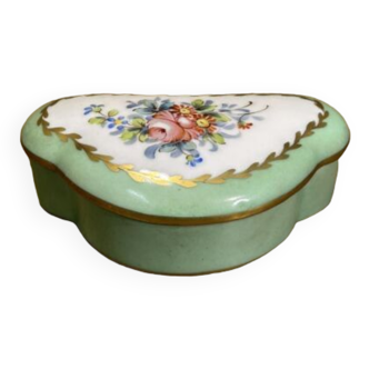 Old porcelain candy box, after Créations Sèvres, hand decoration, classic