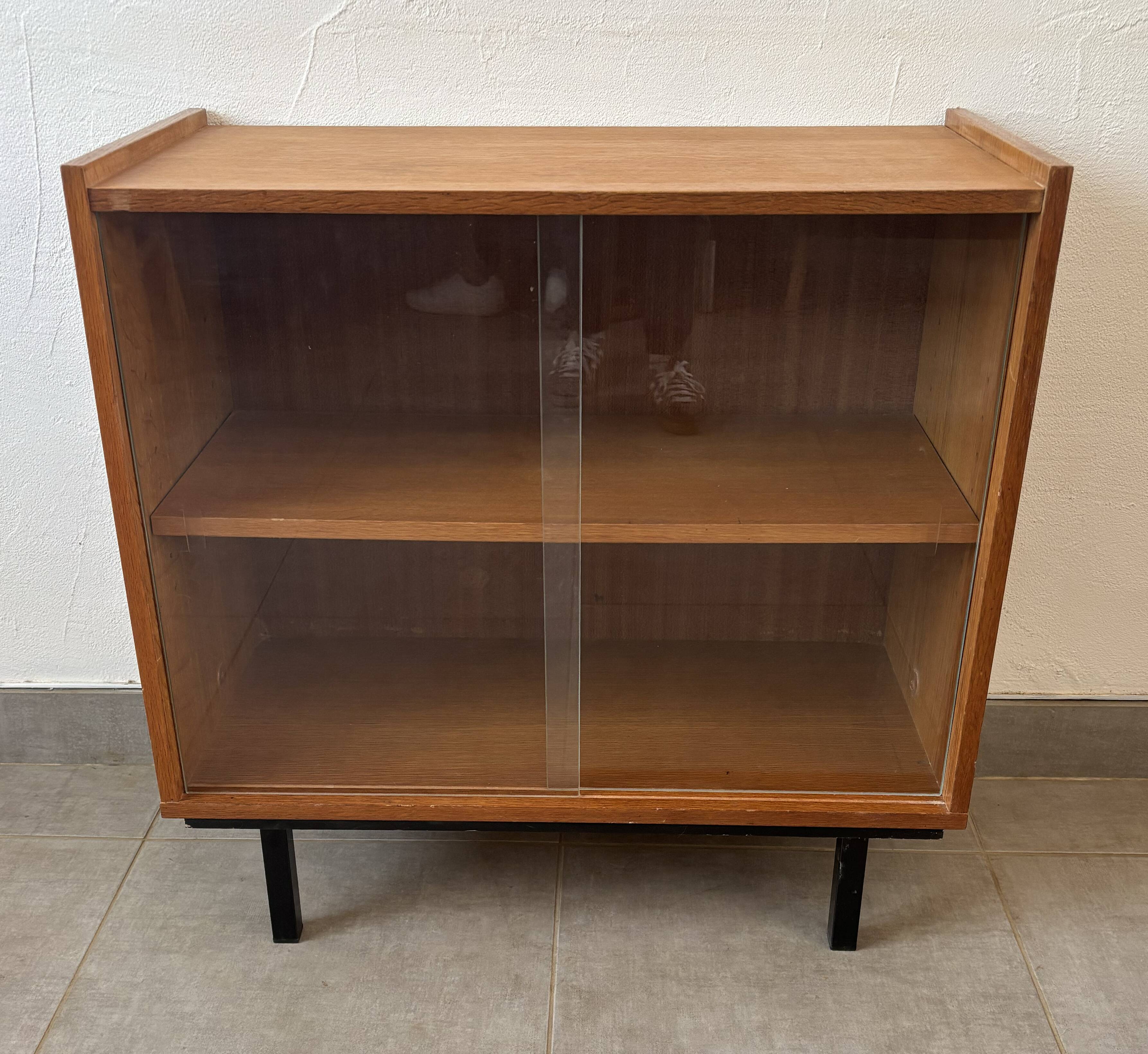 Vintage oak display cabinet from the 1960s.