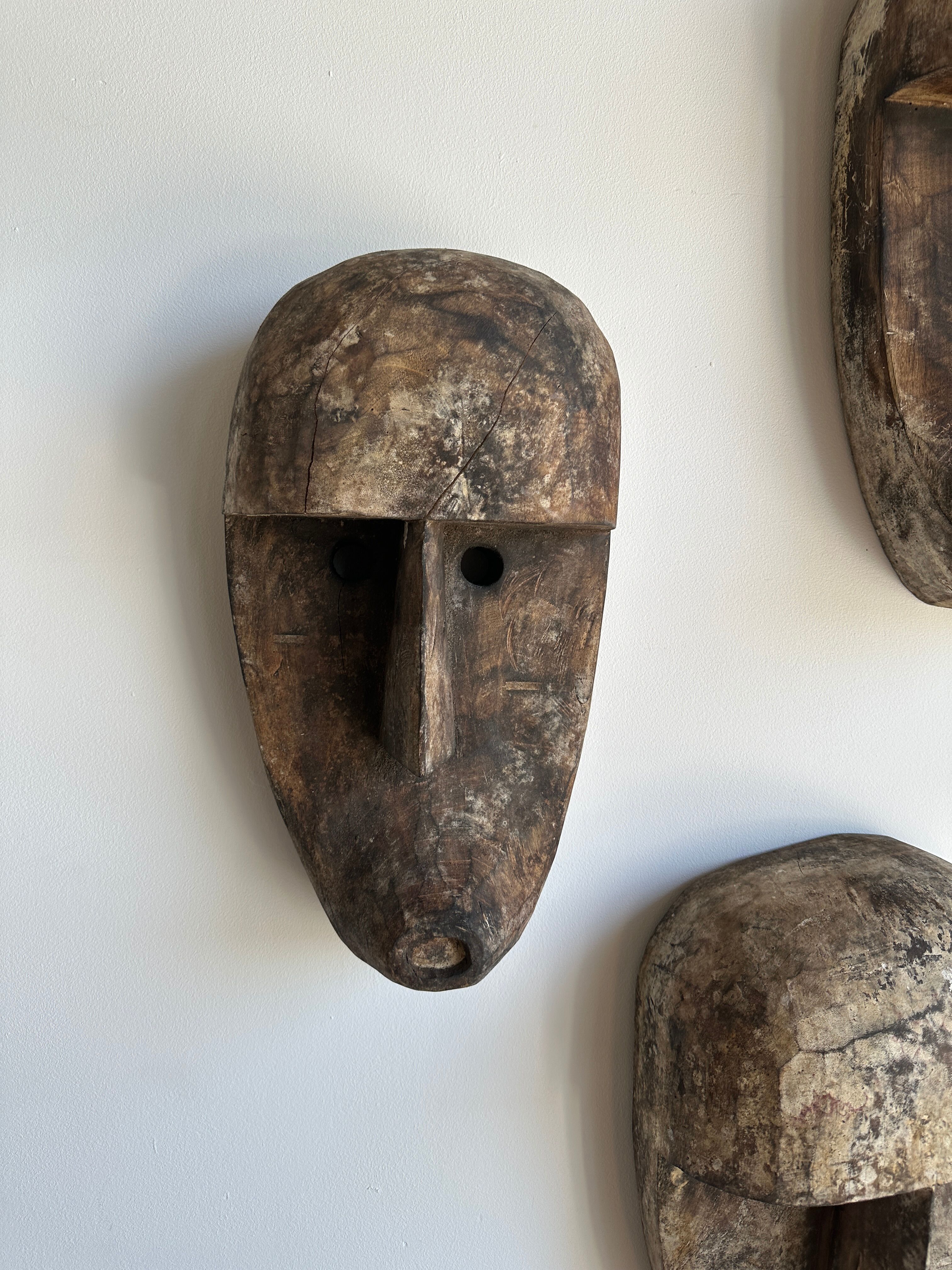 Large Timor mask in patinated wood H:50cm (2)