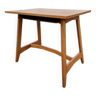 Table with reconstruction style shelf