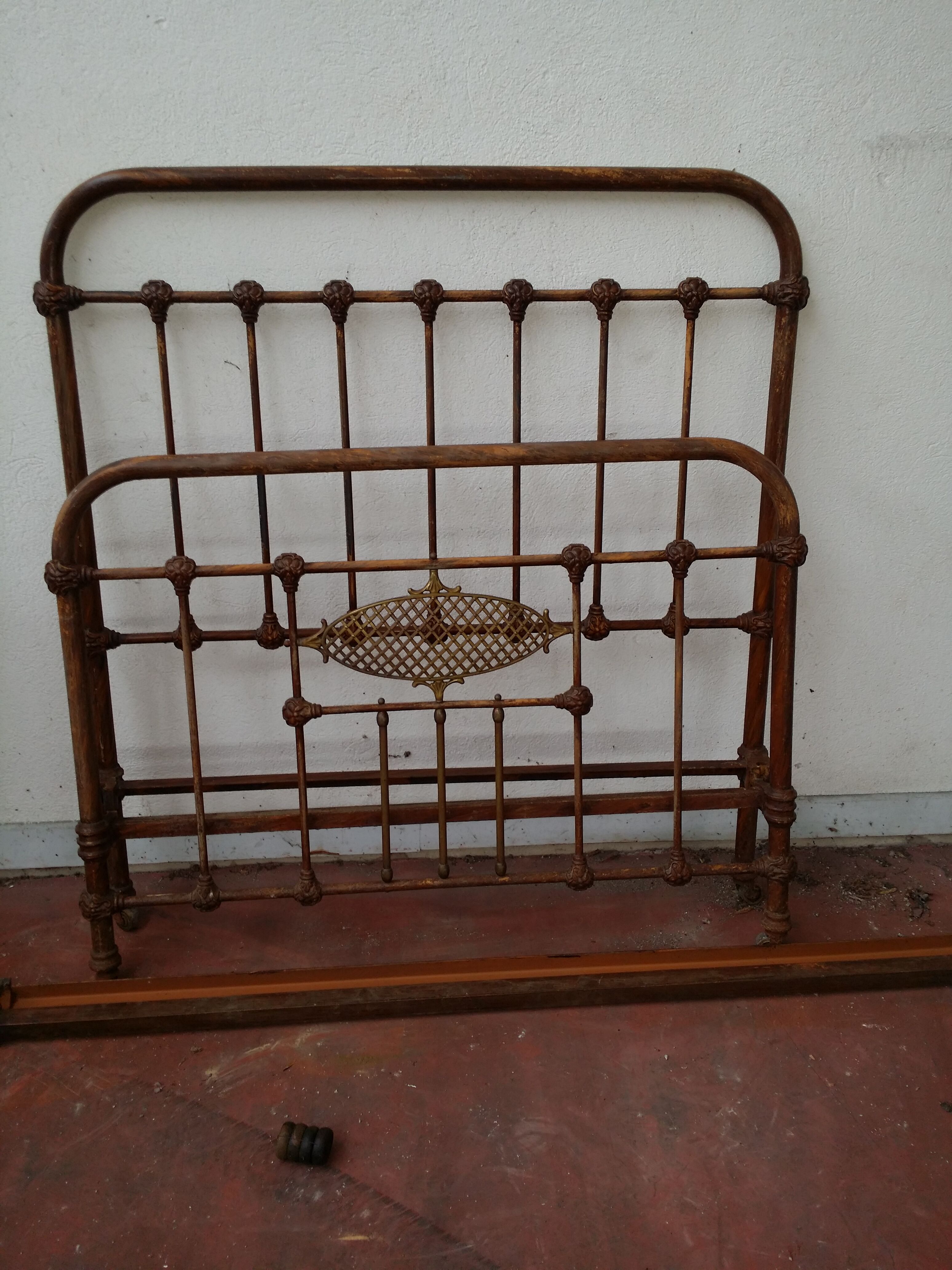 Iron bed garden bench