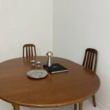 Vintage extendable table by Jentique