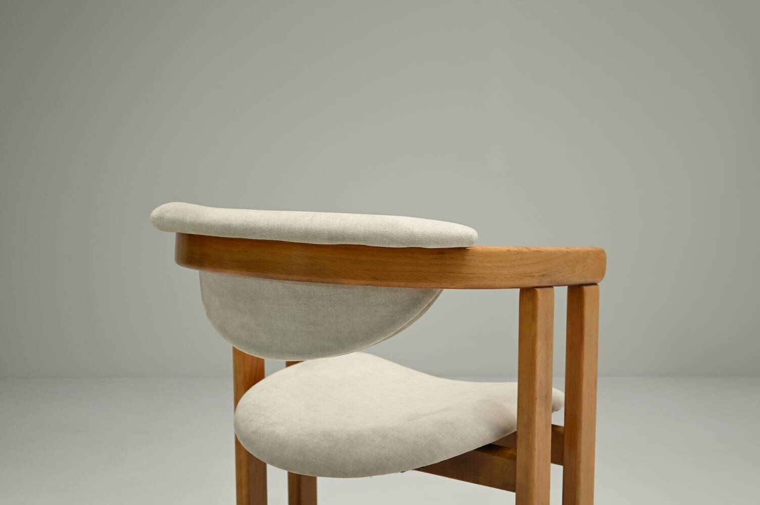 Set of 6 curverd beech wood dining chairs, 1960s Germany.