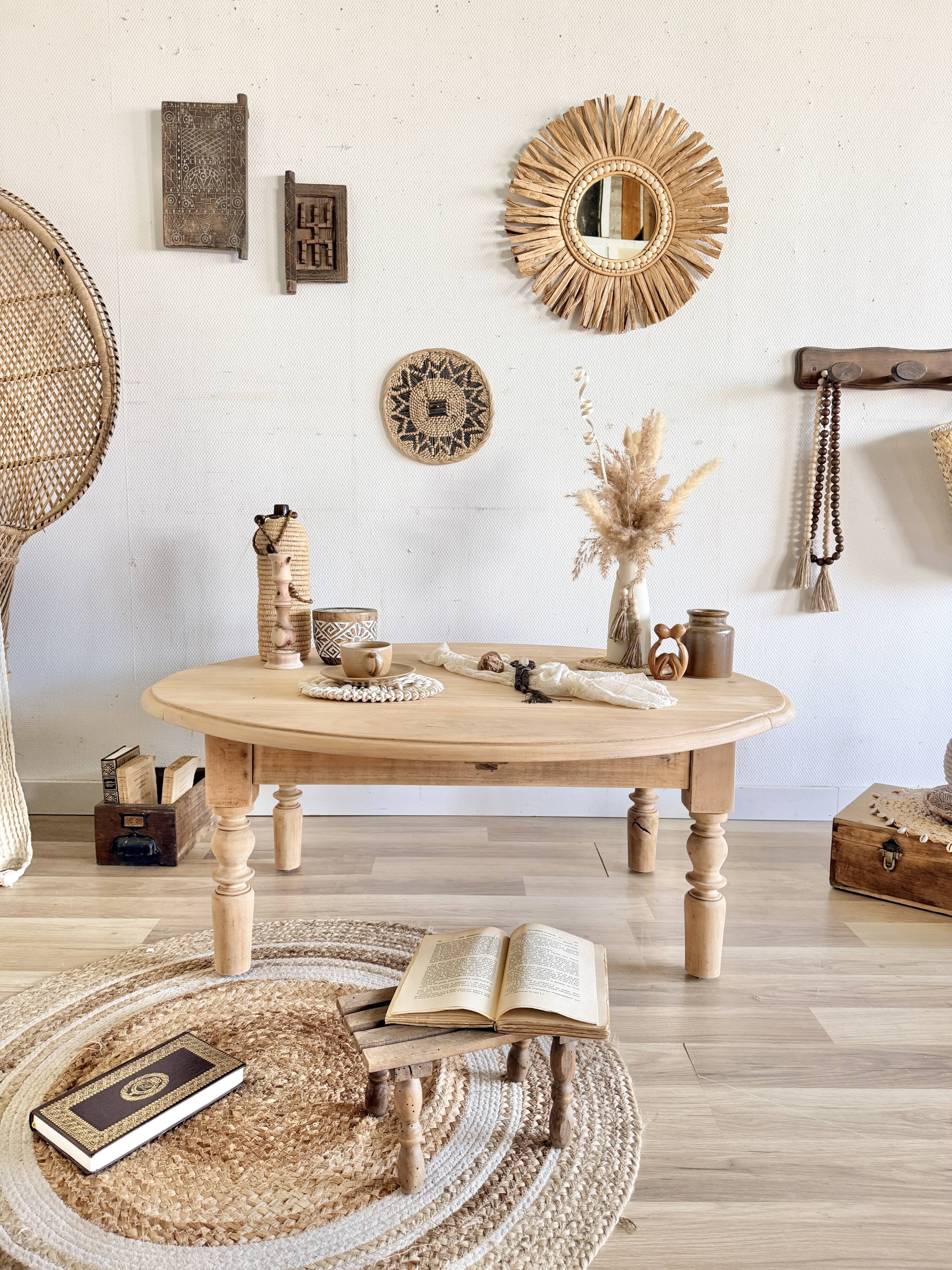 Folding coffee table