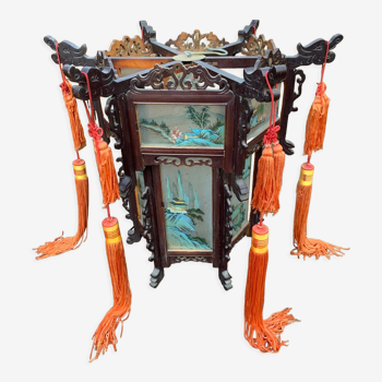 Lanterne chinoise vers 1900 en bois et verres peints