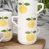 6 small coffee cups, apple decoration