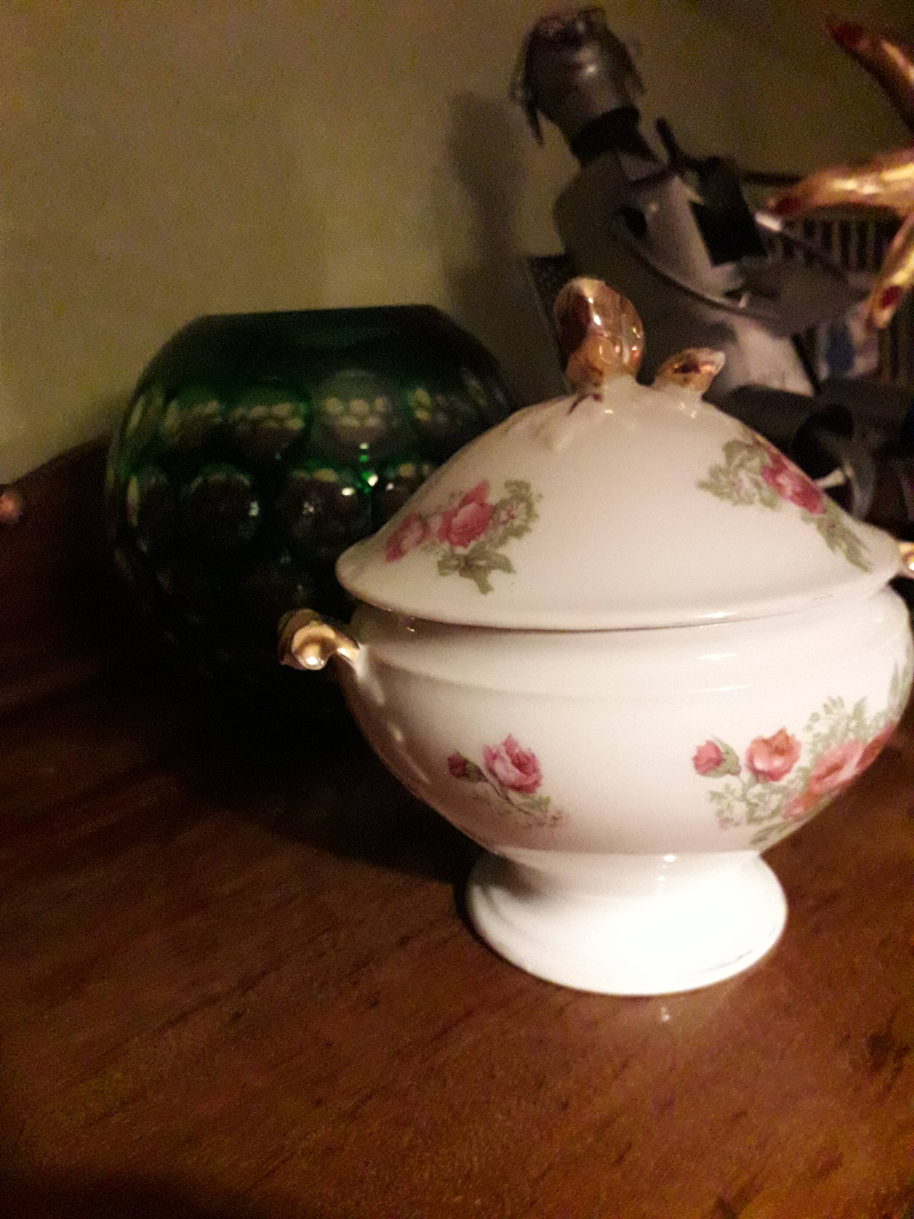 Antique porcelain sweet box from Limoges - William Guérin