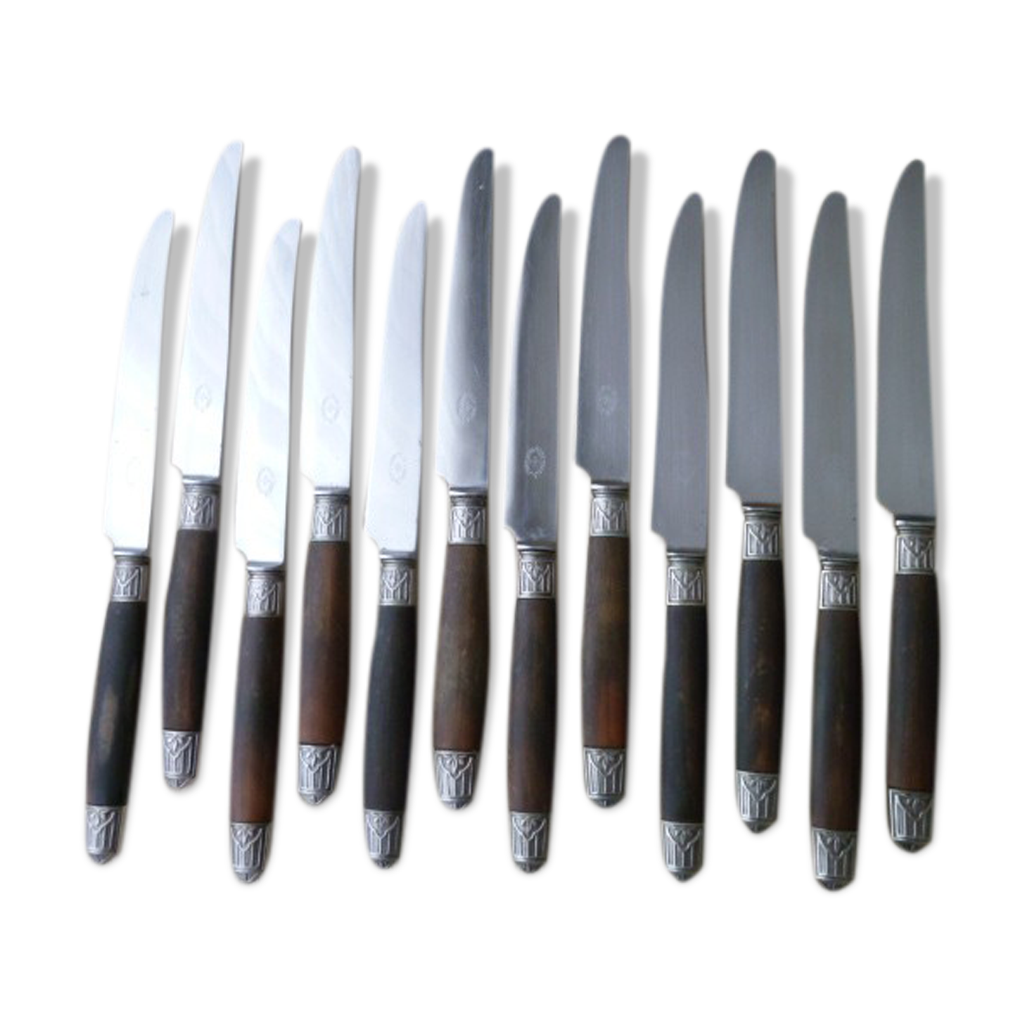 Coffret de 12 couteaux de table As de Trèfle  Acier Inoxydable et corne bovine