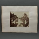 Photo albumine jardin de la Villa Pallavicini, lac et petit temple, XIXe