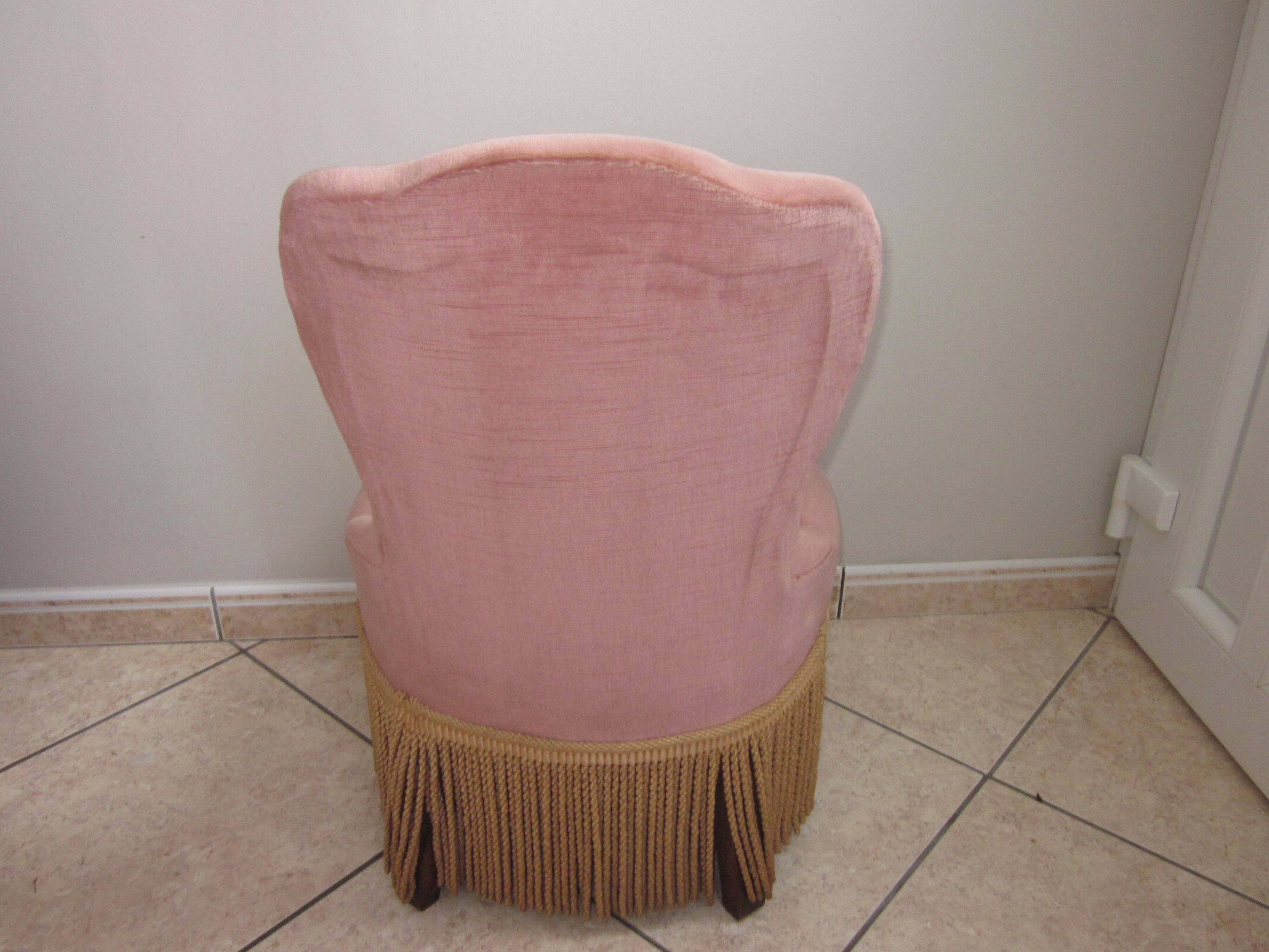 Vintage toad armchair