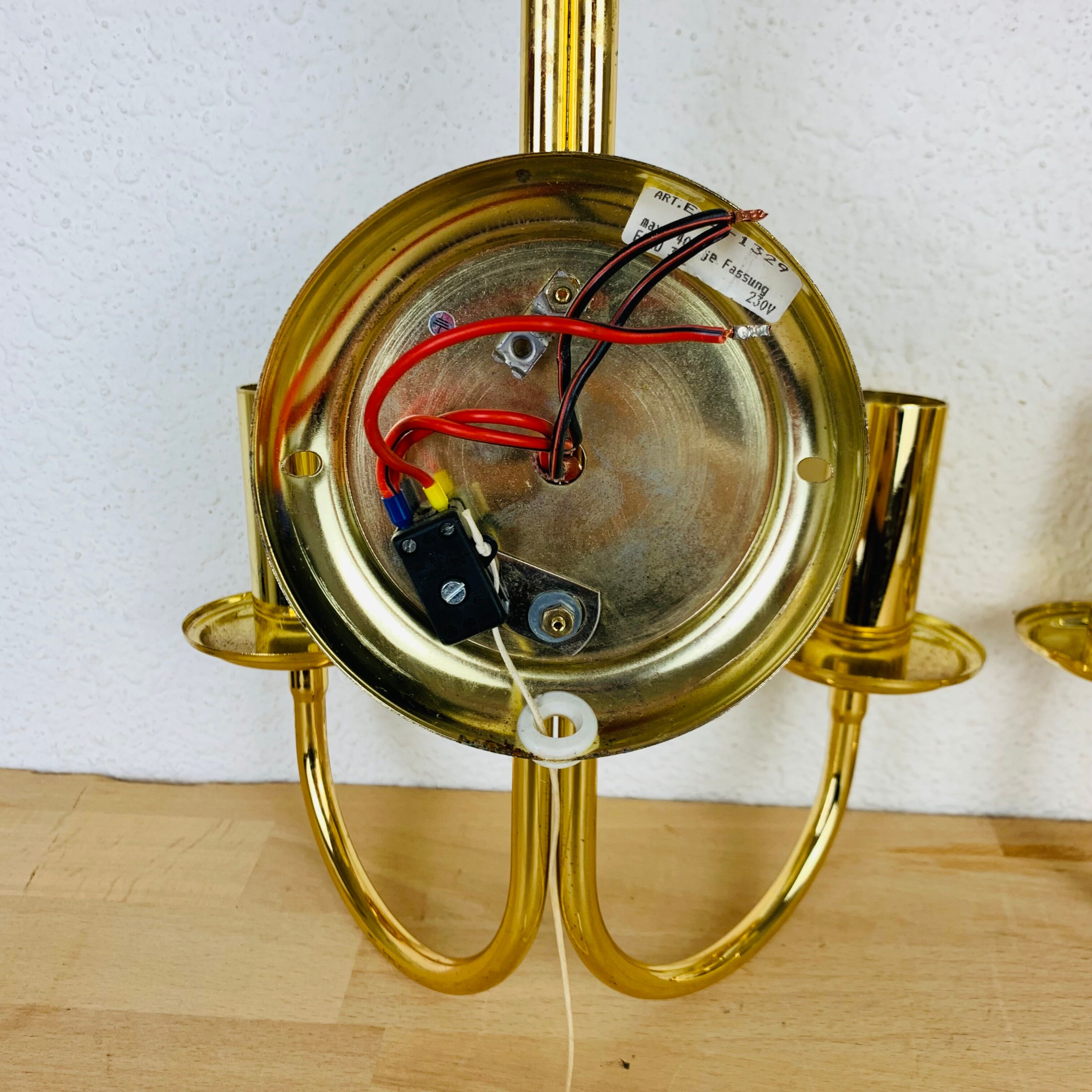 Pair of brass wall lamps Hollywood Regency Je Fassung