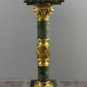 Pair of green marble columns, gilded bronze and gilded brass, 20th Century