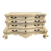 Magnificent Chest of Drawers
