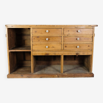 Merchant counter in light pine with patinated from 1910s