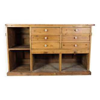 Merchant counter in light pine with patinated from 1910s