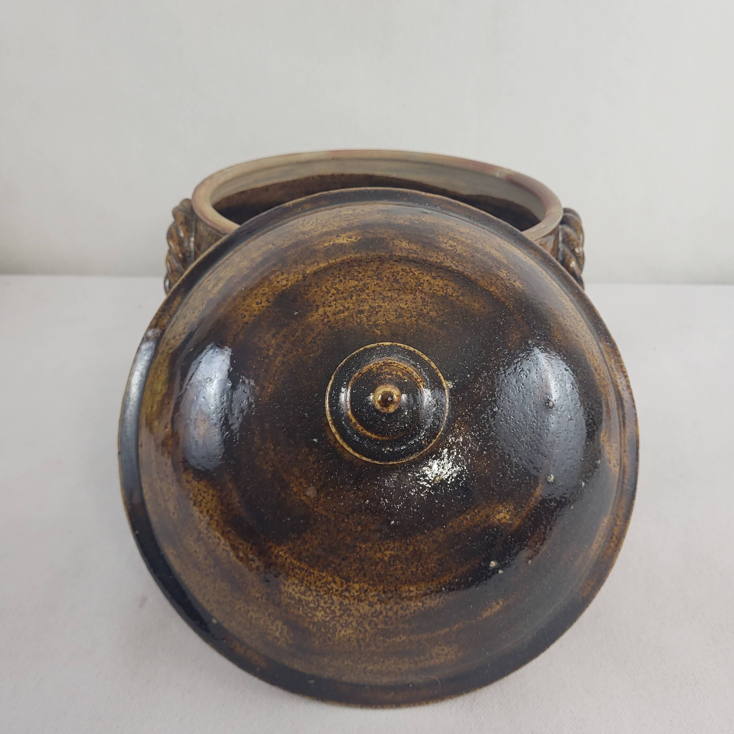 Stoneware soup tureen Jean Michel Doix / Puisaye