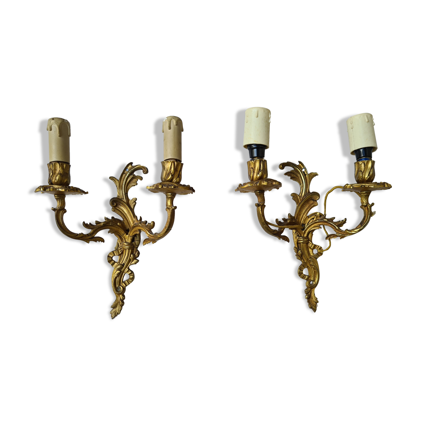 Pair of gilded bronze wall lamps in Louis XV style, late nineteenth century