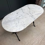 Bistro table in cast iron and marble