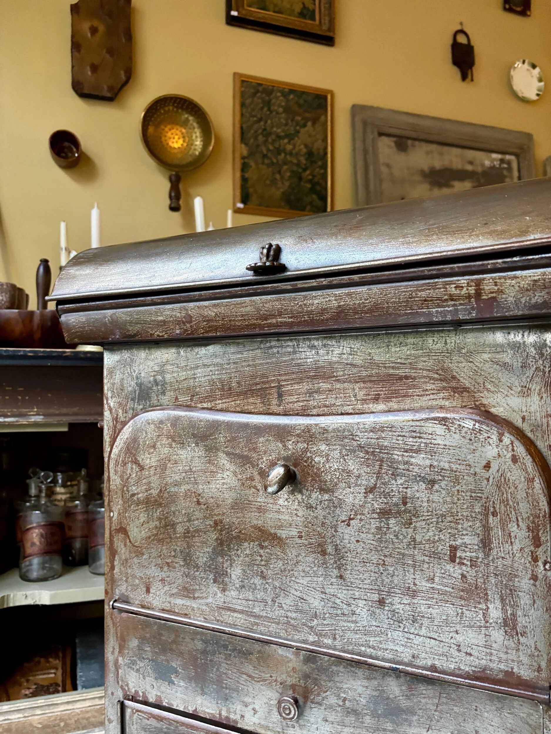 Metal washstand, Napoleon III period