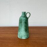 Minimalist ceramic vase carafe from the East German studio GDR by Kerstin and Ralf Unterstab for Kunsttöpferei Unterstab KTU, 1960s.