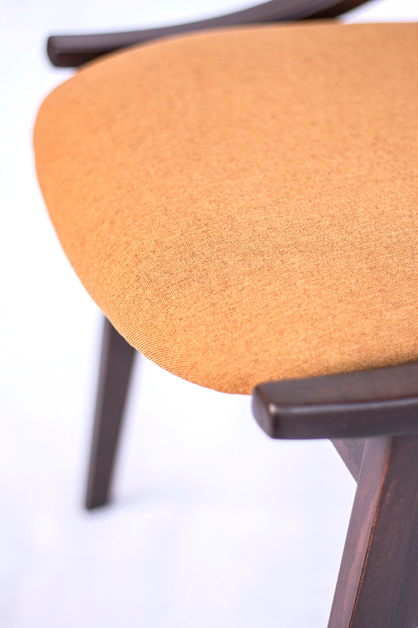 Set of 4 chairs retapissees