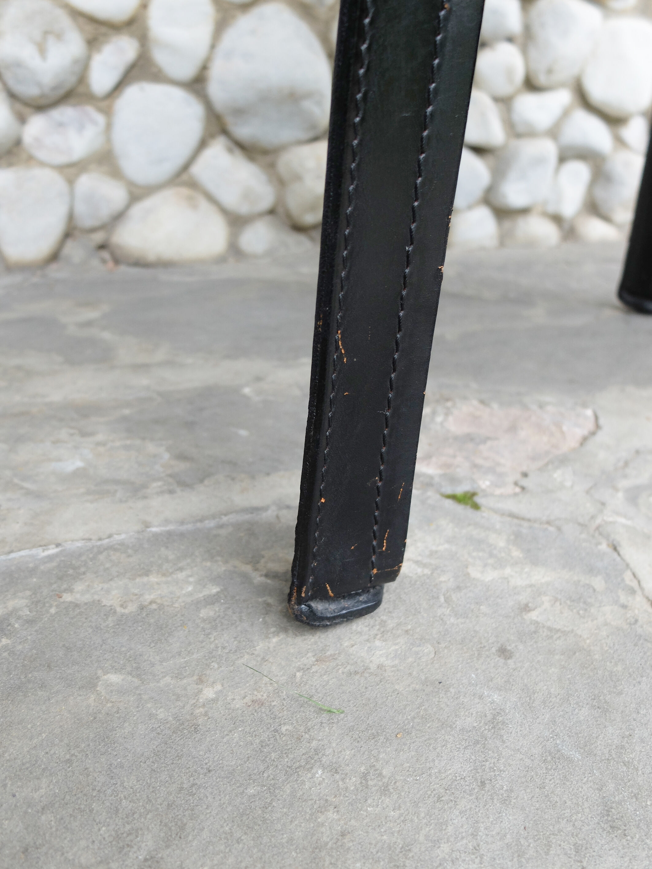 CAB 412 chair in black leather, Mario Bellini design for Cassina