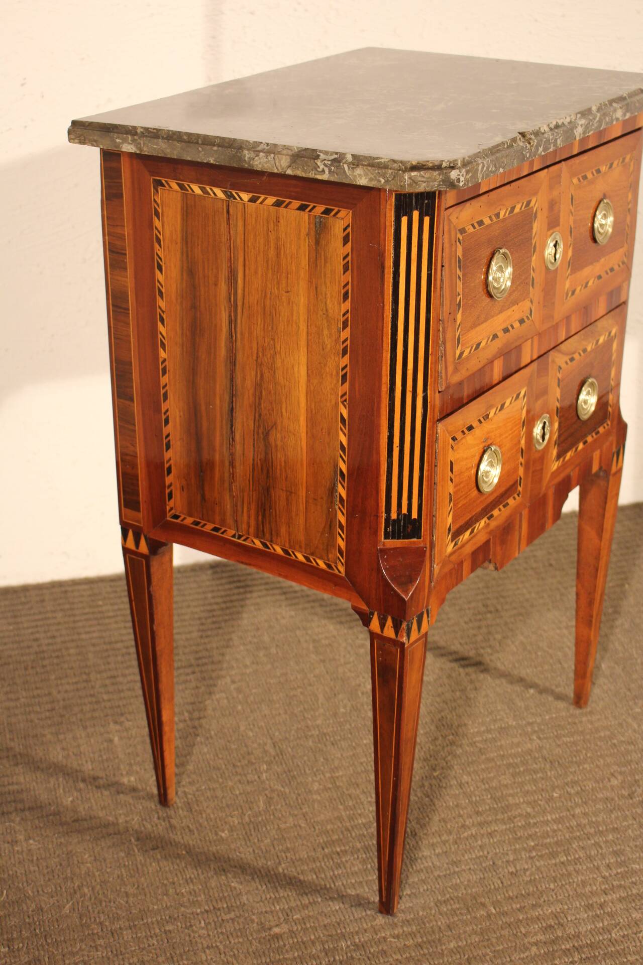 Louis XVI chest of drawers