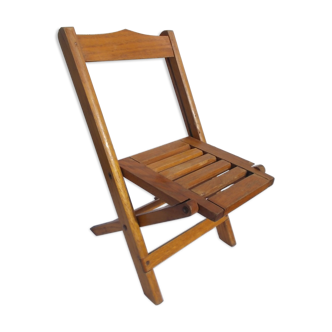 Foldable wooden chair for children