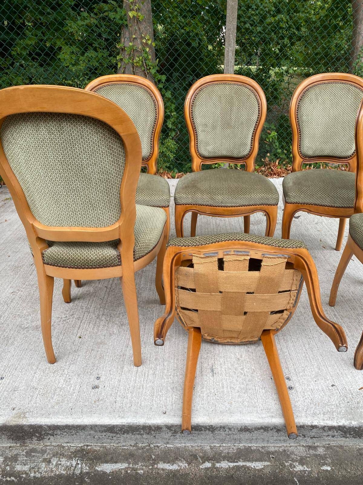 Set of 6 Louis Philippe Louis XV medallion chairs in solid wood with green velvet.
