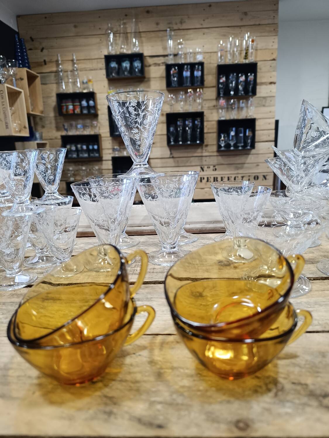 Lot of 4 vintage amber cups
