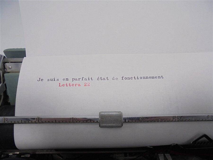 Olivetti Lettera typewriter 22