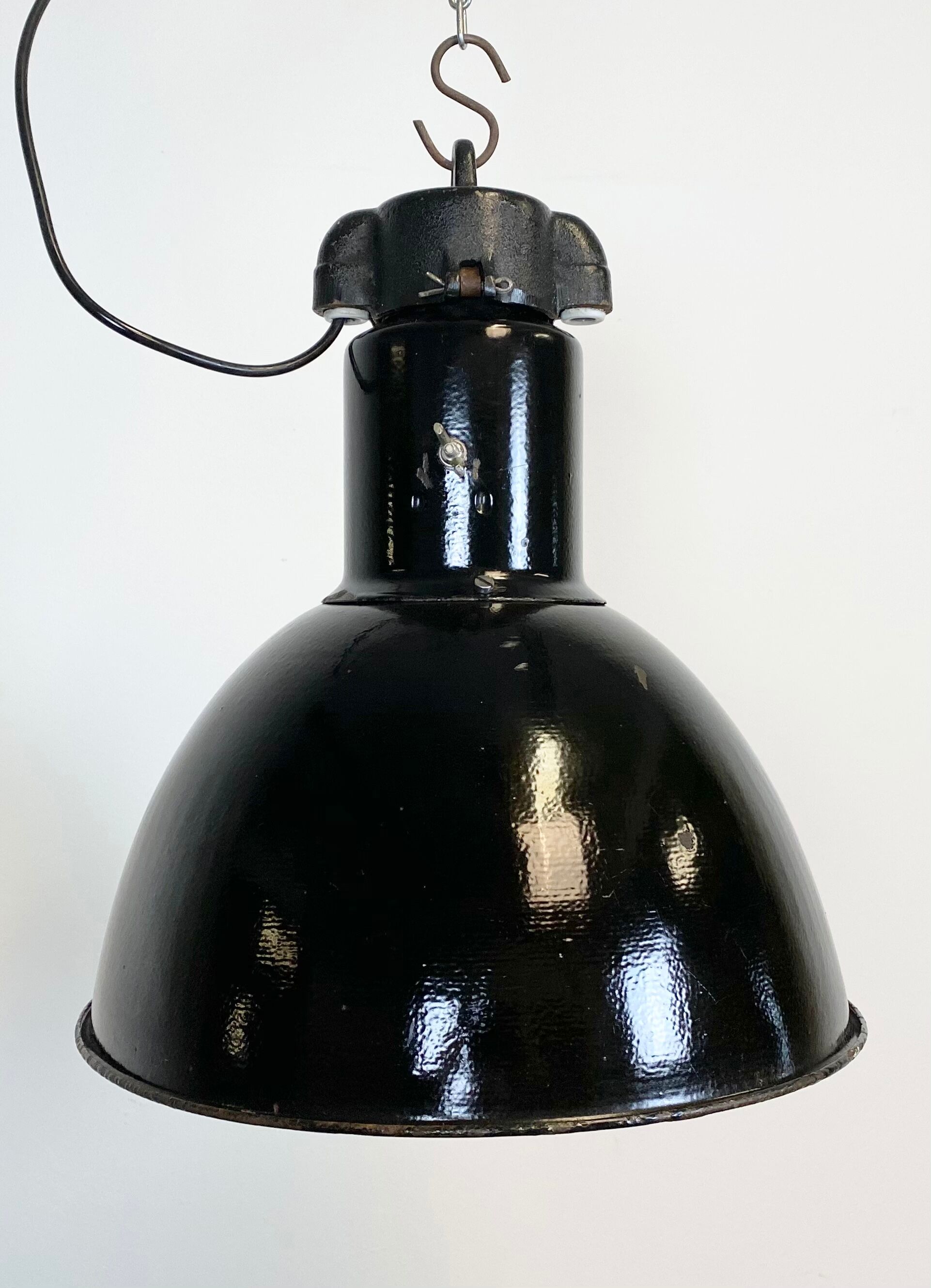 Industrial black enamel pendant light, 1930s