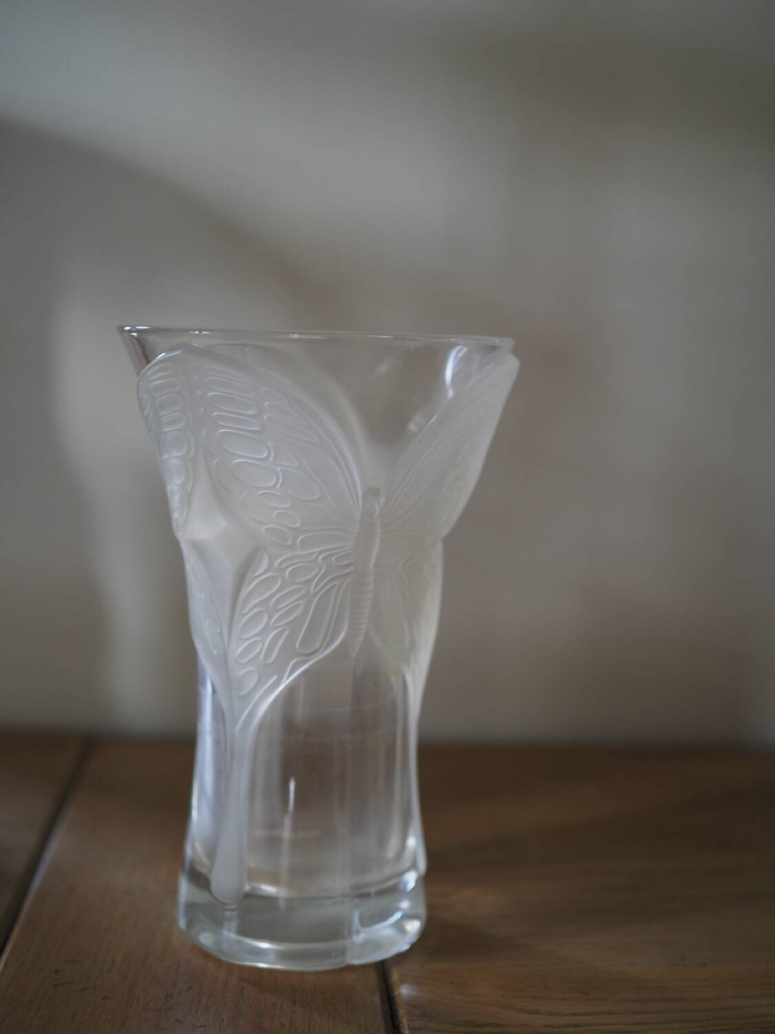 Crystal vase, Arques crystal, butterfly decoration