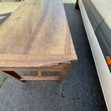 Farm table
