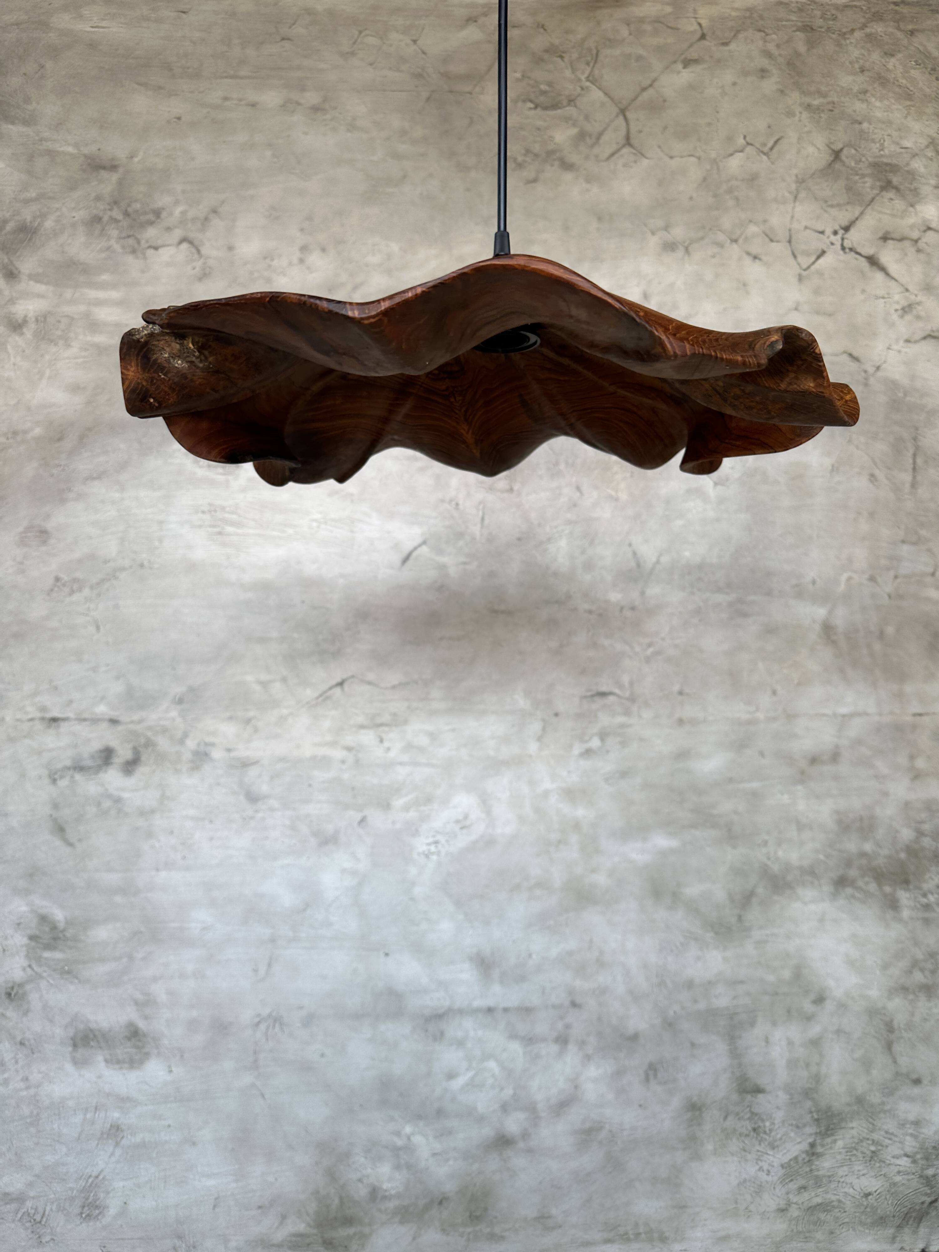Large pendant light in corrugated teak leaf (Large D:60 H:20)