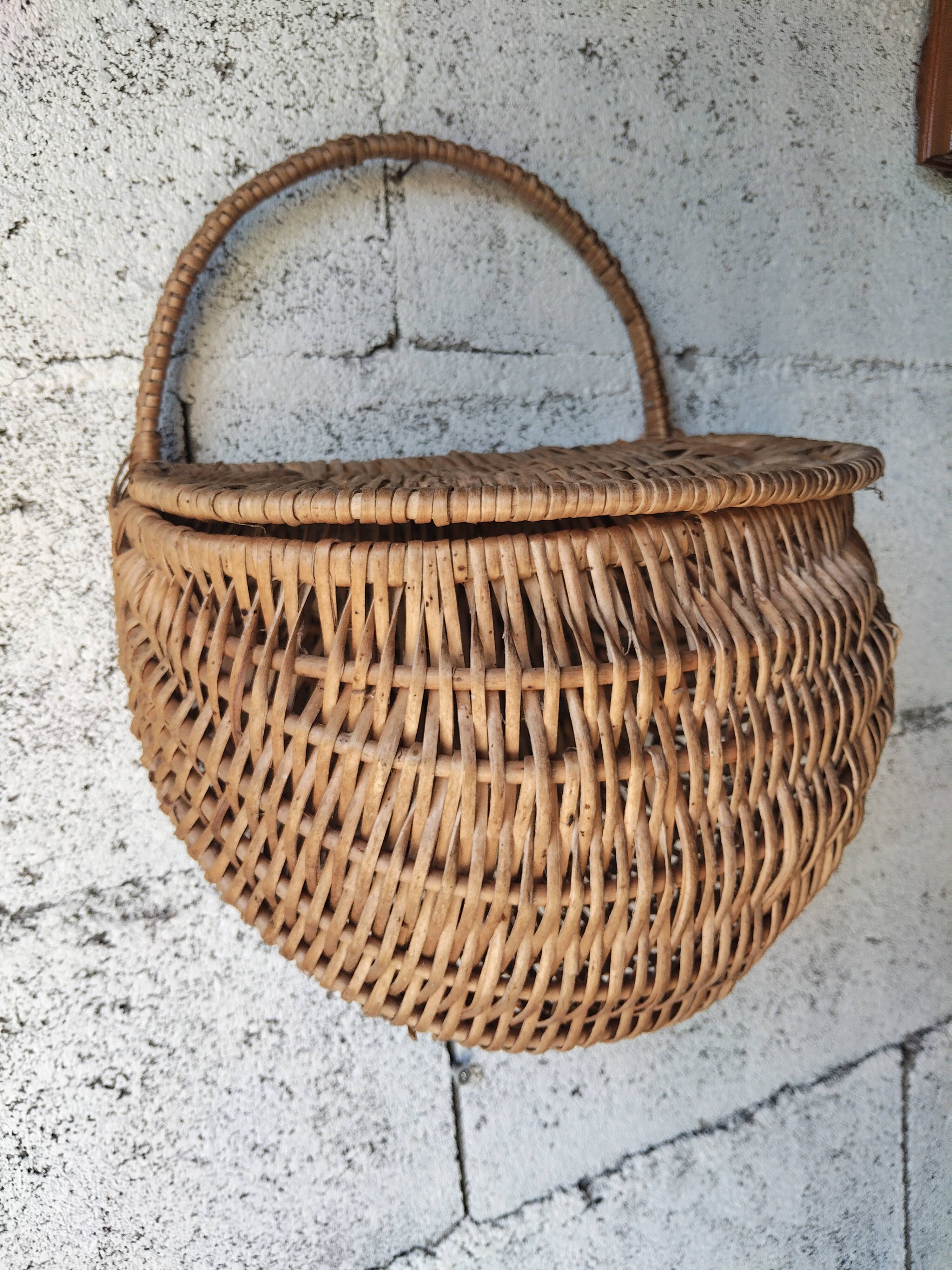 Antique hanging basket in wicker – French artisanal weaving