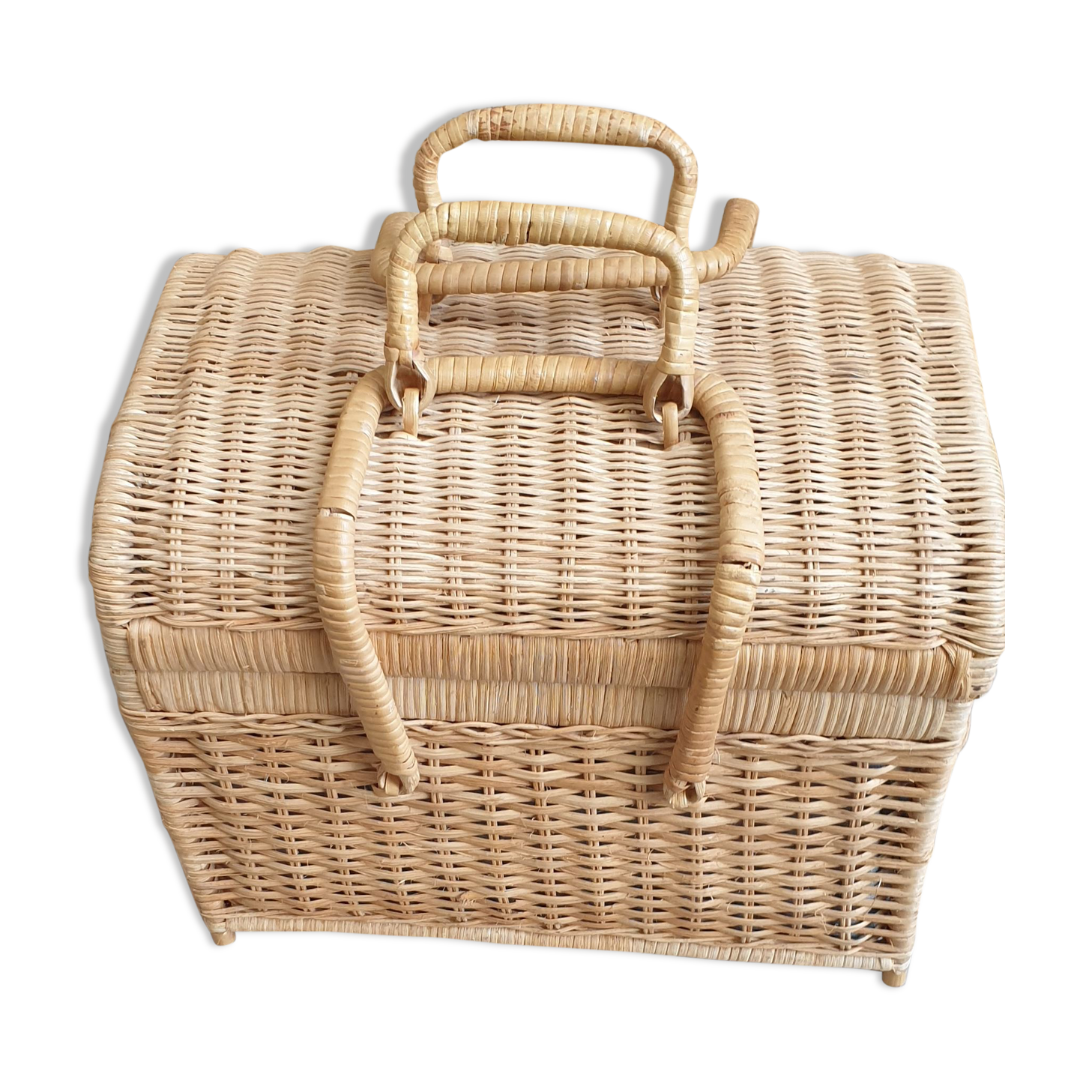 Vanity, vintage wicker suitcase