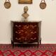 Commode galbée