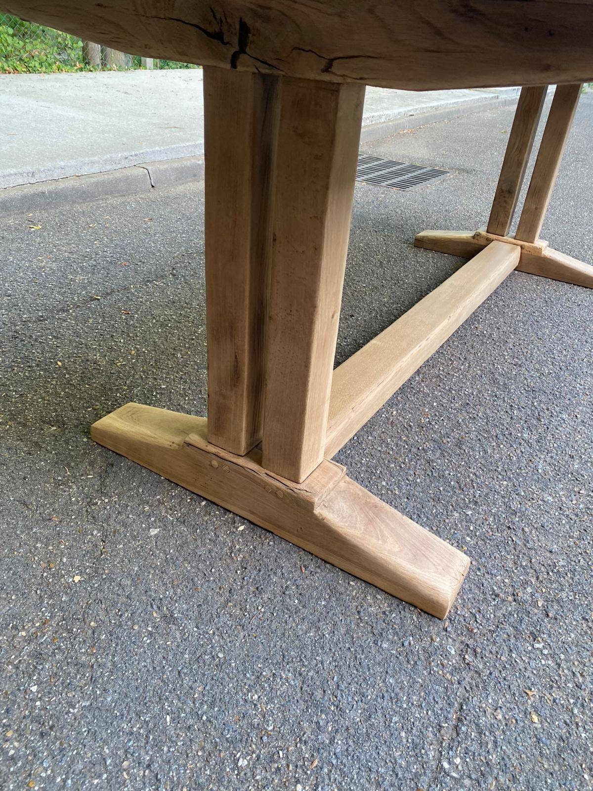 Grande Table de Monastère décapée en chêne massif brut 225cm