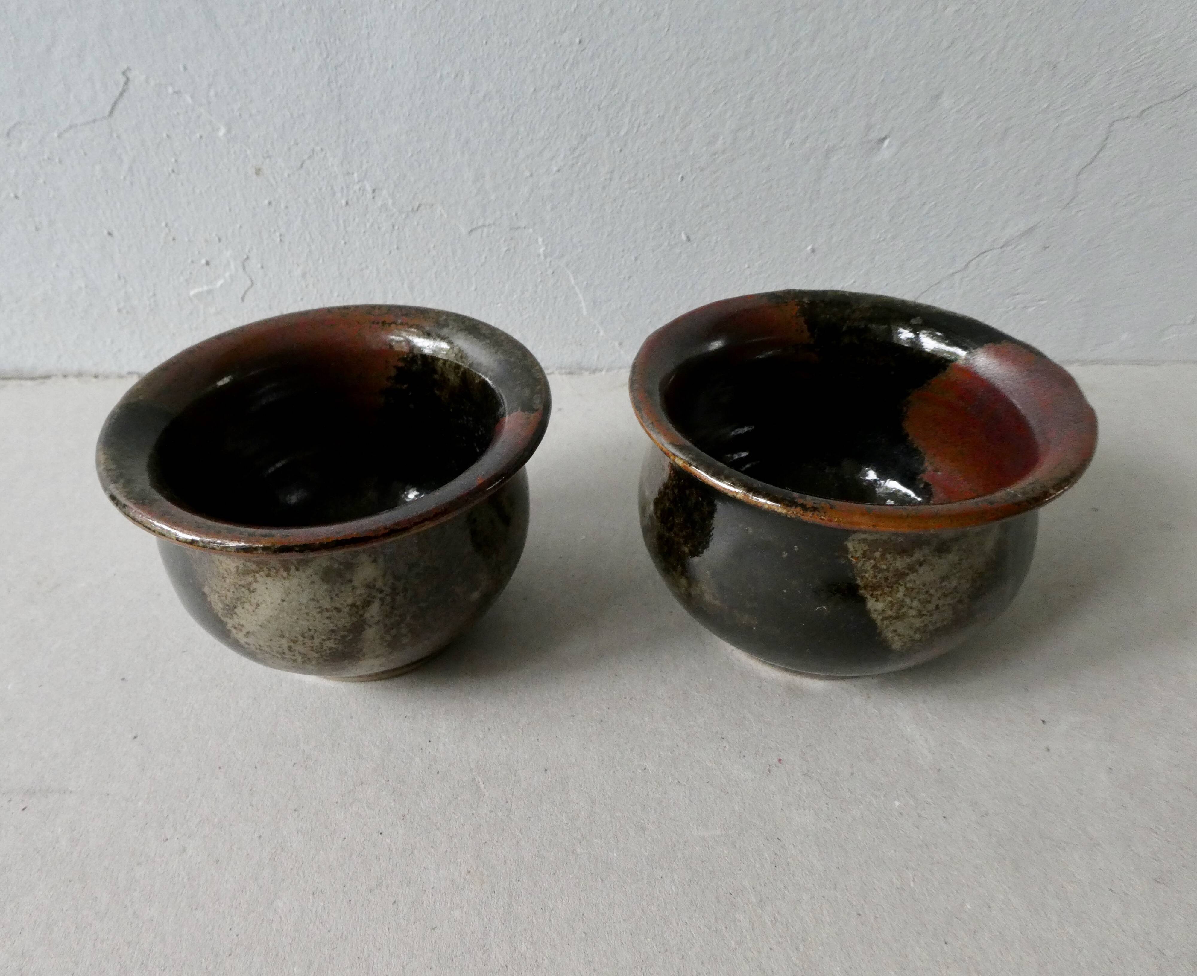 Lot of 2 bowls of glazed sandstone, signed, 80s