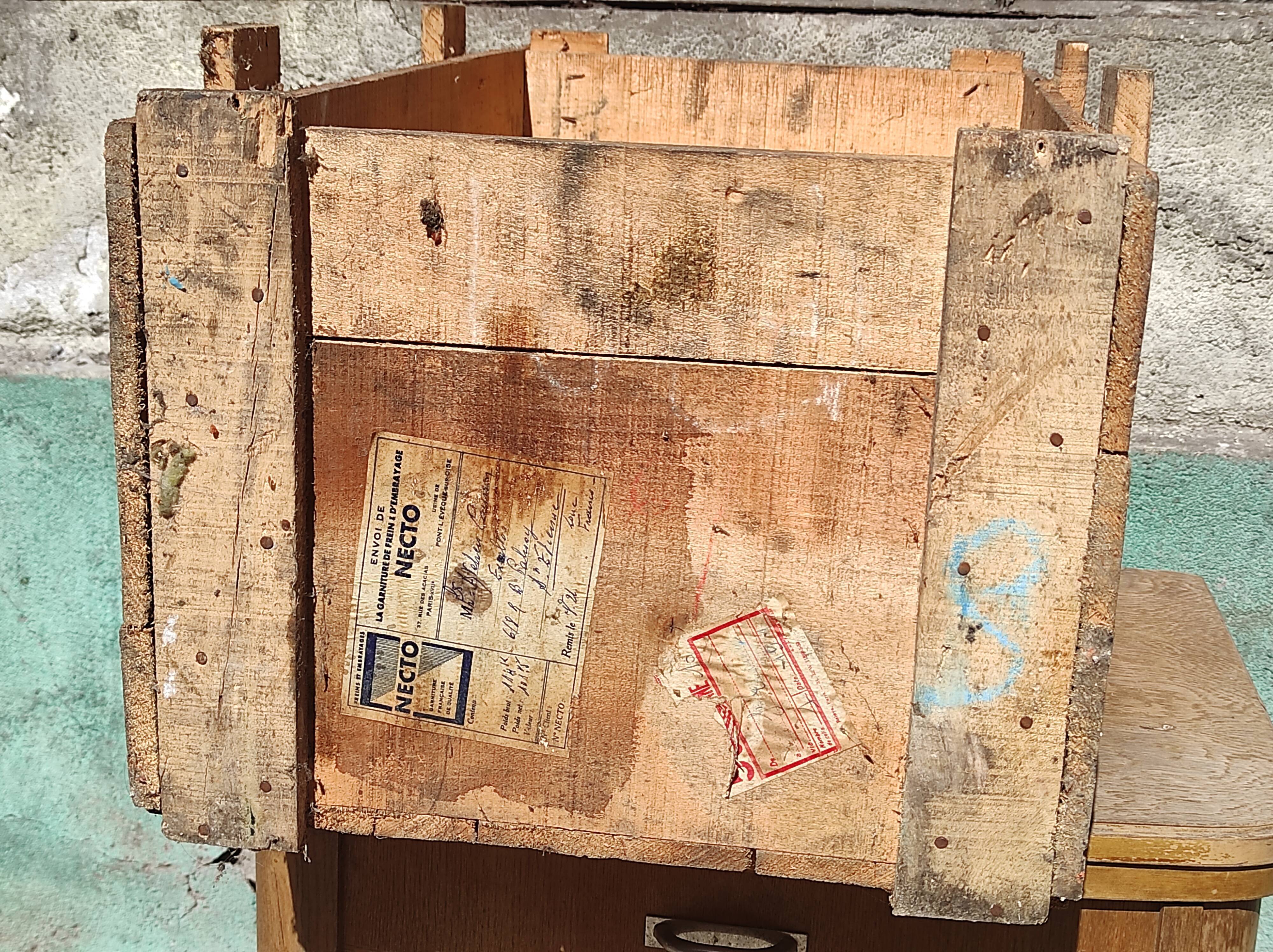 Industrial box in raw fir wood shipping SNCF bicycle equipment Necto 50s 1950s