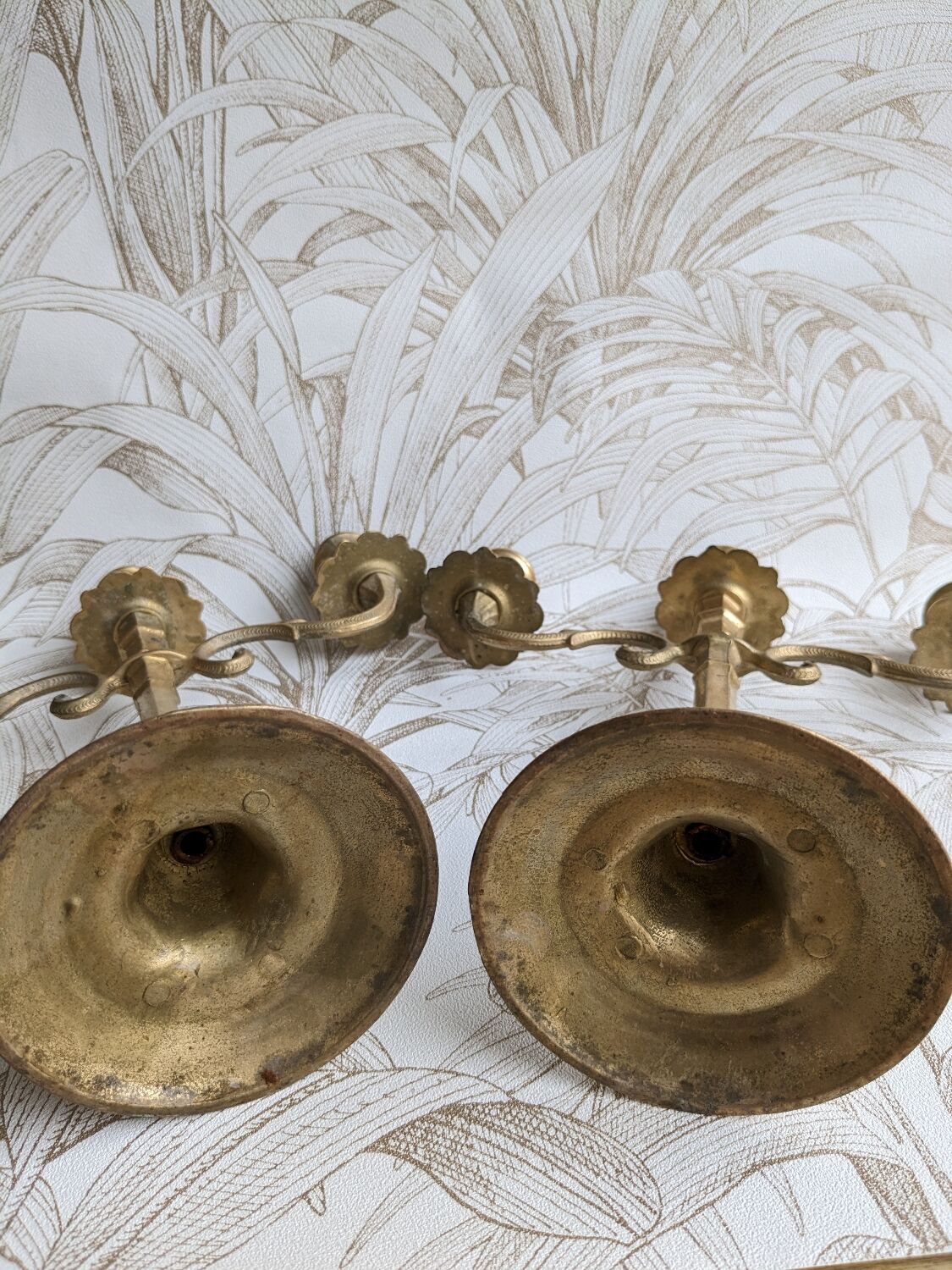 Chandeliers en bronze style Louis XVI