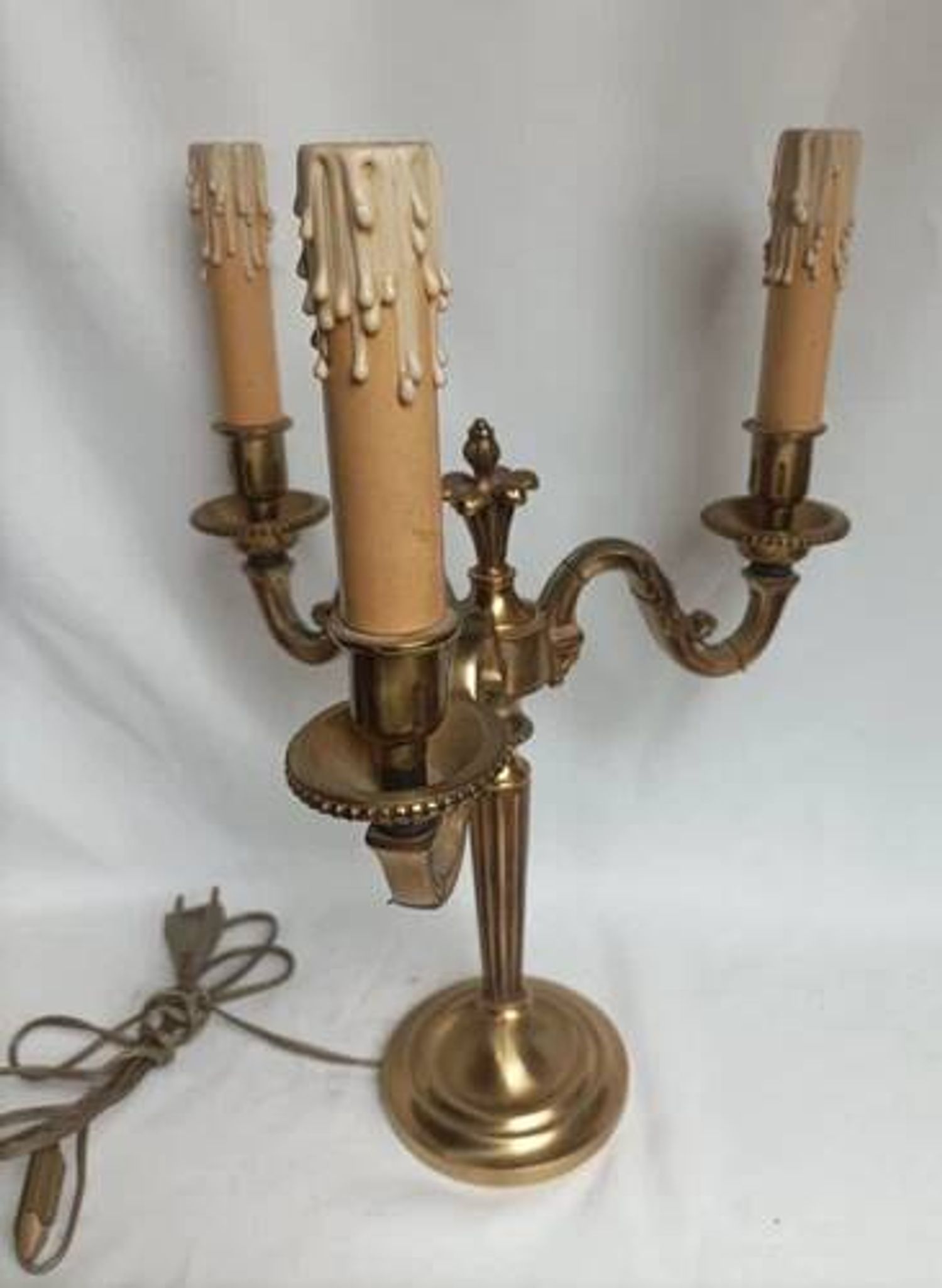 Antique 3-light table lamp in bronze in the Louis XVI style - 2 kg